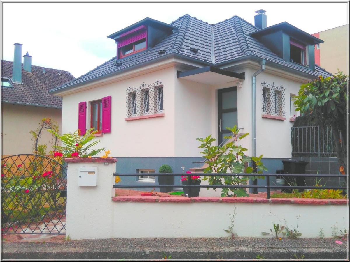 Colmar "Room" Chambre Privee Chez L'Habitant,Parking Voiture Devant La Maison,Garage Moto Et Velo,Petit Dejeuner מראה חיצוני תמונה