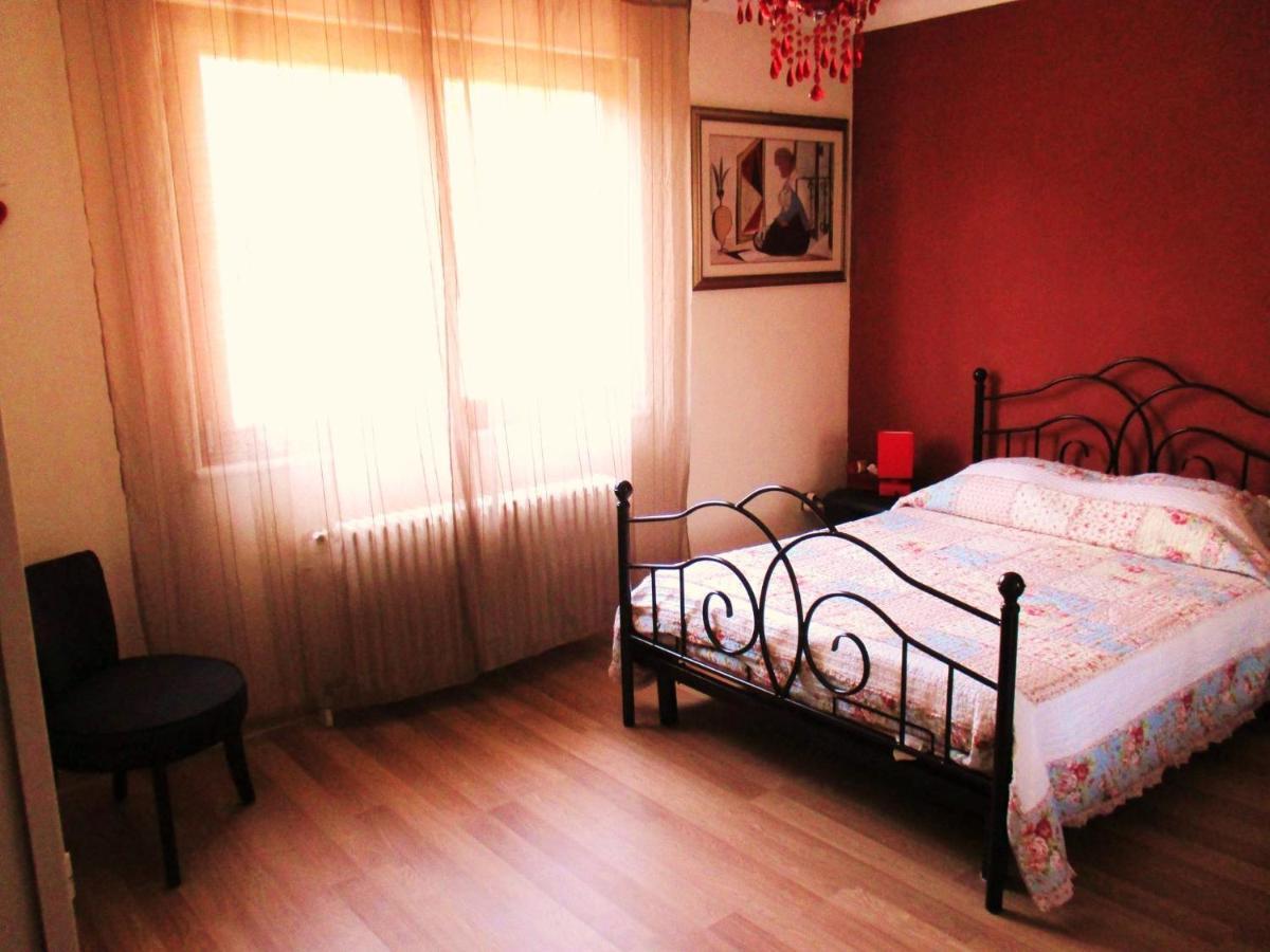 Colmar "Room" Chambre Privee Chez L'Habitant,Parking Voiture Devant La Maison,Garage Moto Et Velo,Petit Dejeuner מראה חיצוני תמונה
