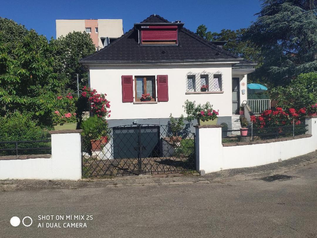 Colmar "Room" Chambre Privee Chez L'Habitant,Parking Voiture Devant La Maison,Garage Moto Et Velo,Petit Dejeuner מראה חיצוני תמונה